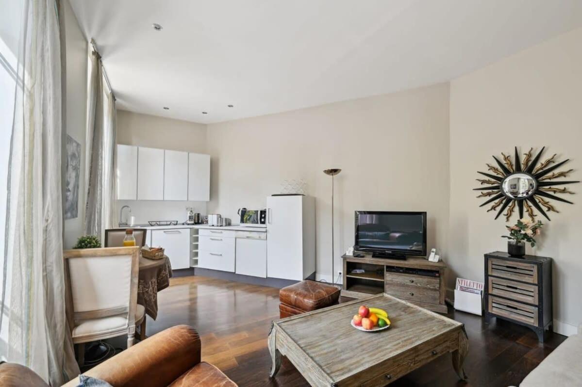 باريس 1Br Champs-Elysees - Cityapartmentstay المظهر الخارجي الصورة