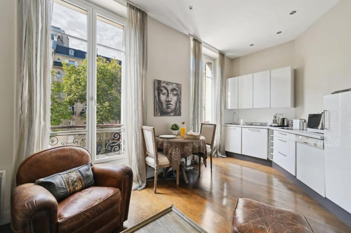 باريس 1Br Champs-Elysees - Cityapartmentstay المظهر الخارجي الصورة
